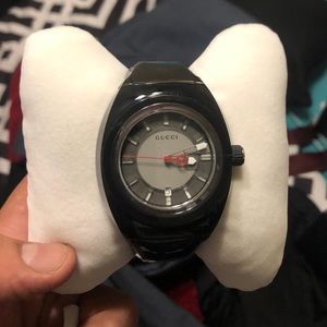 Brand Gucci sync watch
